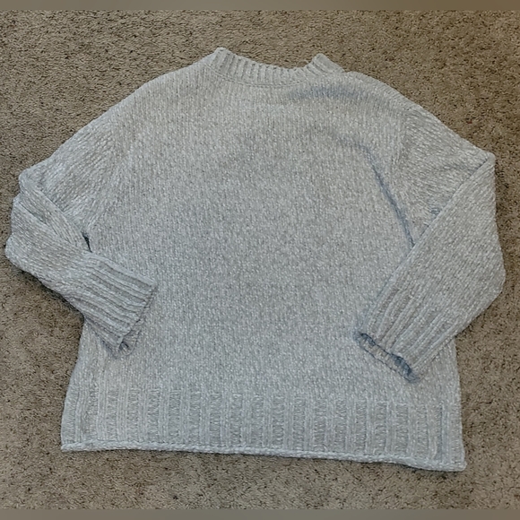 Cynthia Rowley Silver Sweater size large - Picture 3 of 4